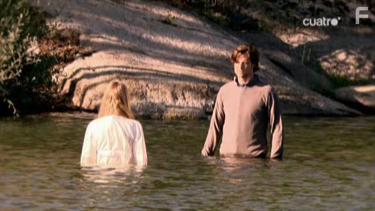 Hay alguien ah (2009)