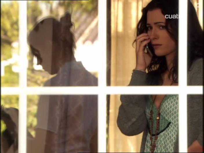 Hay alguien ah (2009)