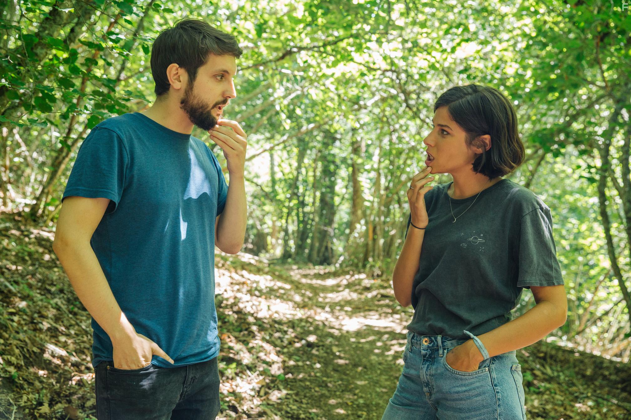 Jon Mikel Caballero and Iria del Ro in El increble finde menguante (2019)