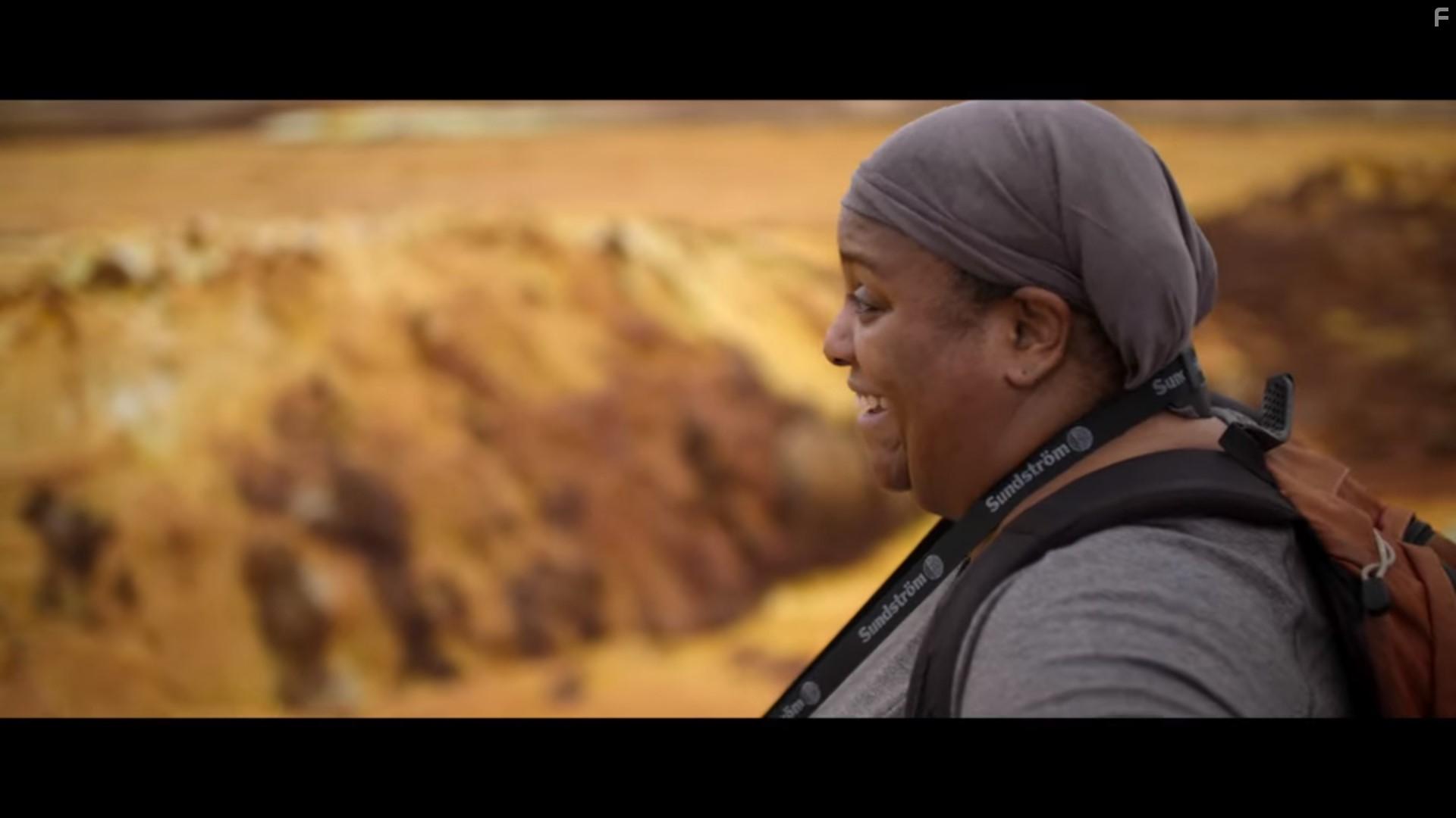 Kennda Lynch in Alien Worlds (2020)