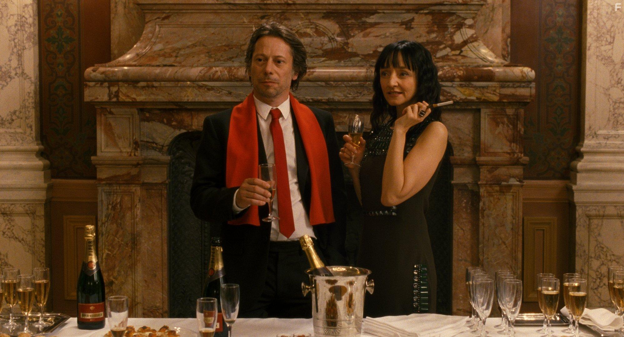 Mathieu Amalric and Maria de Medeiros in Le fils de Joseph (2016)