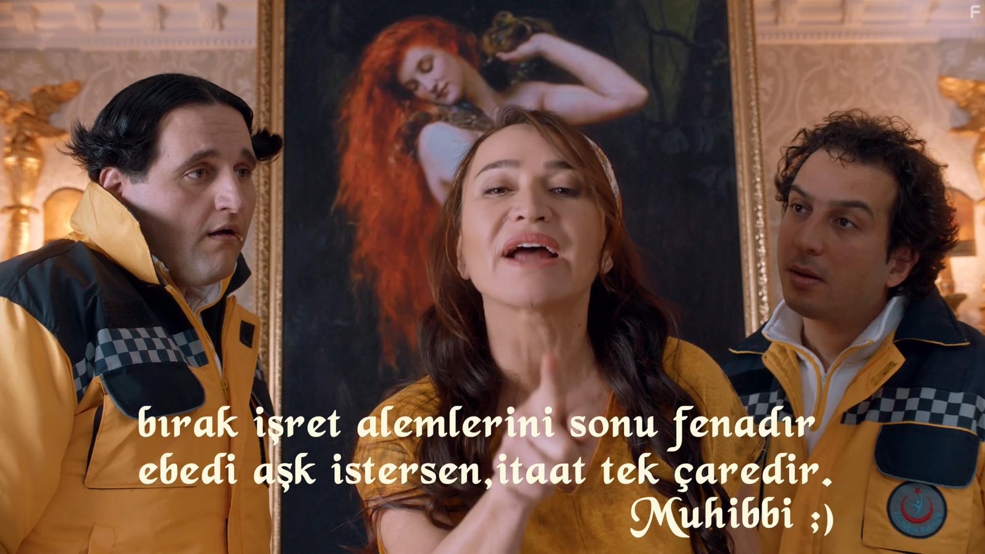 Demet Akbag, Ihsan Ceylan, and Hakan Eke in 9 Kere Leyla (2020)