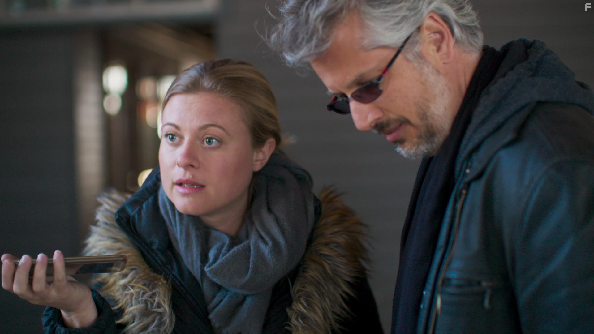 Bonnie Piesse and Mark Vicente in The Vow (2020)