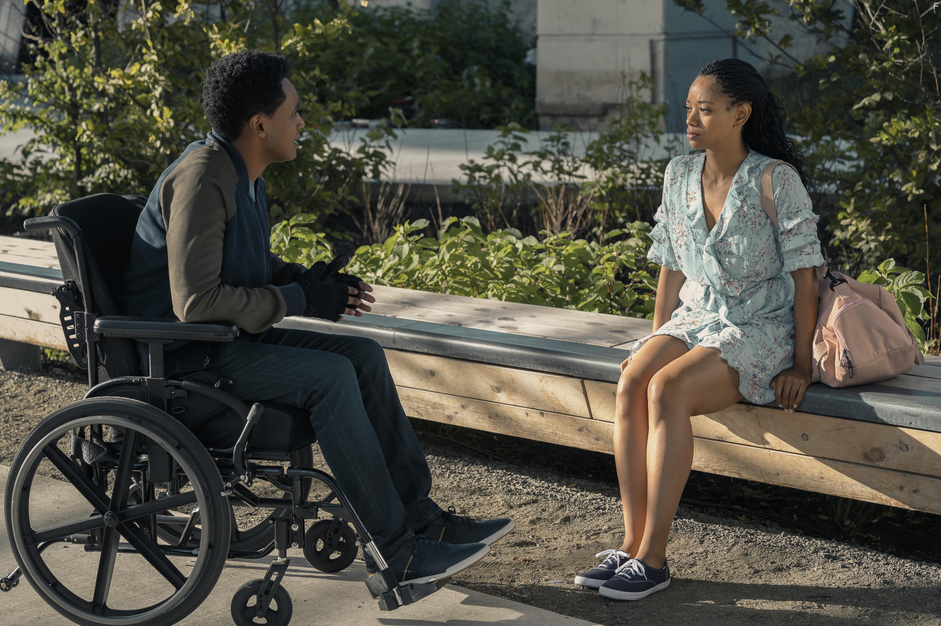 Kylie Jefferson and Araya Mengesha in Tiny Pretty Things (2020)