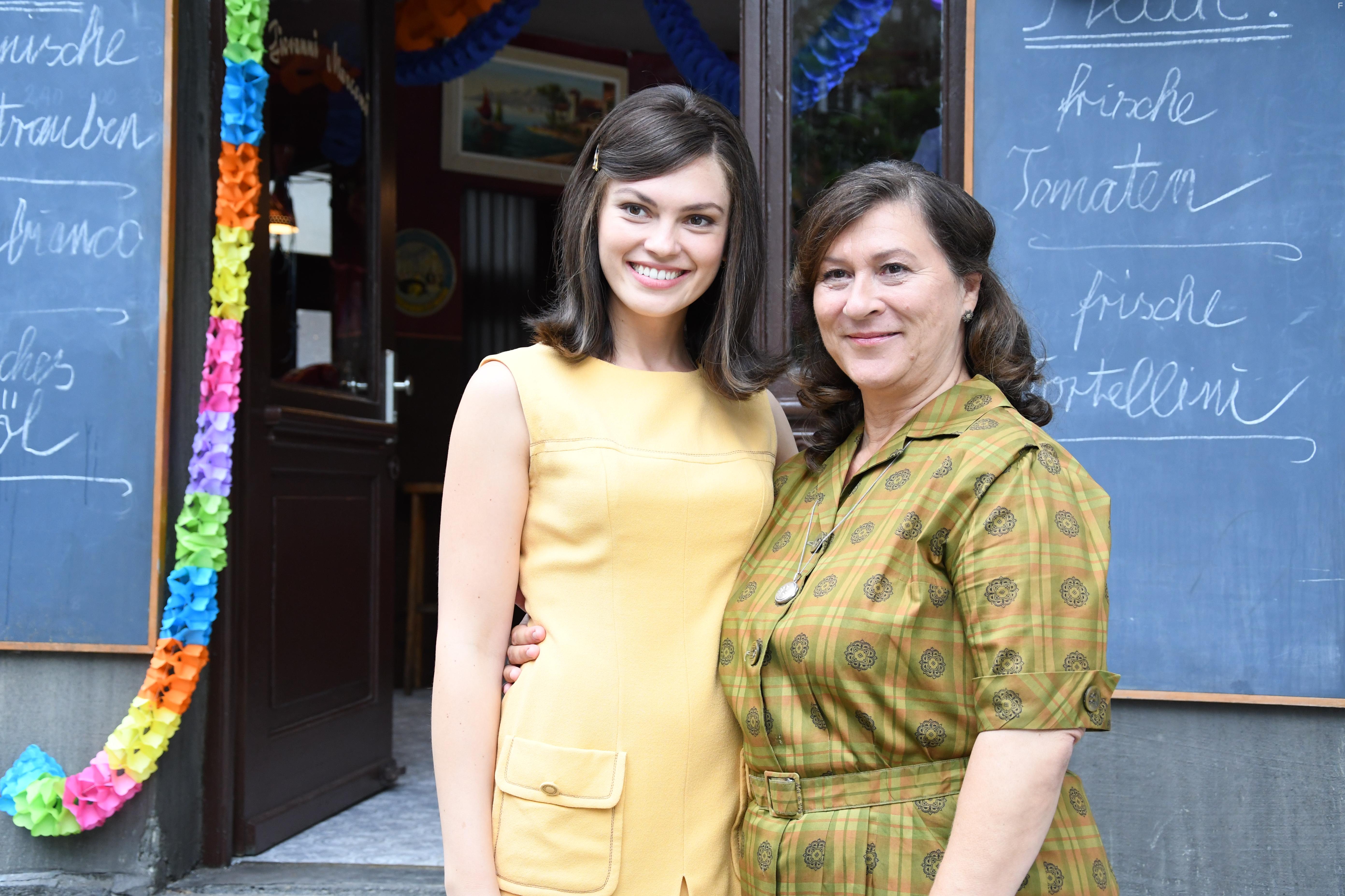 Eva Mattes and Silvia Busuioc in Bella Germania (2019)