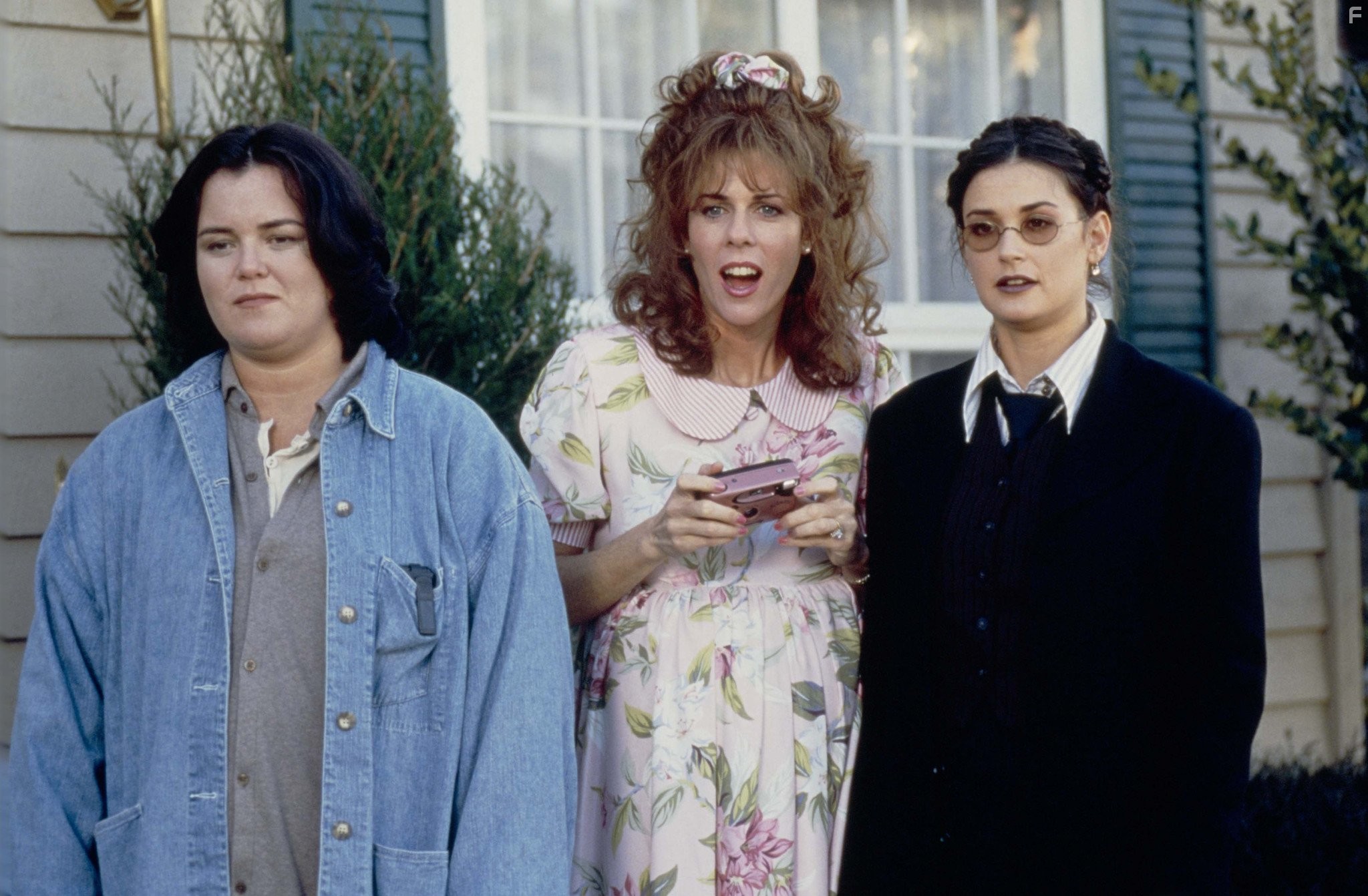 Demi Moore, Rita Wilson, and Rosie O'Donnell in Сейчас и тогда (1995)
