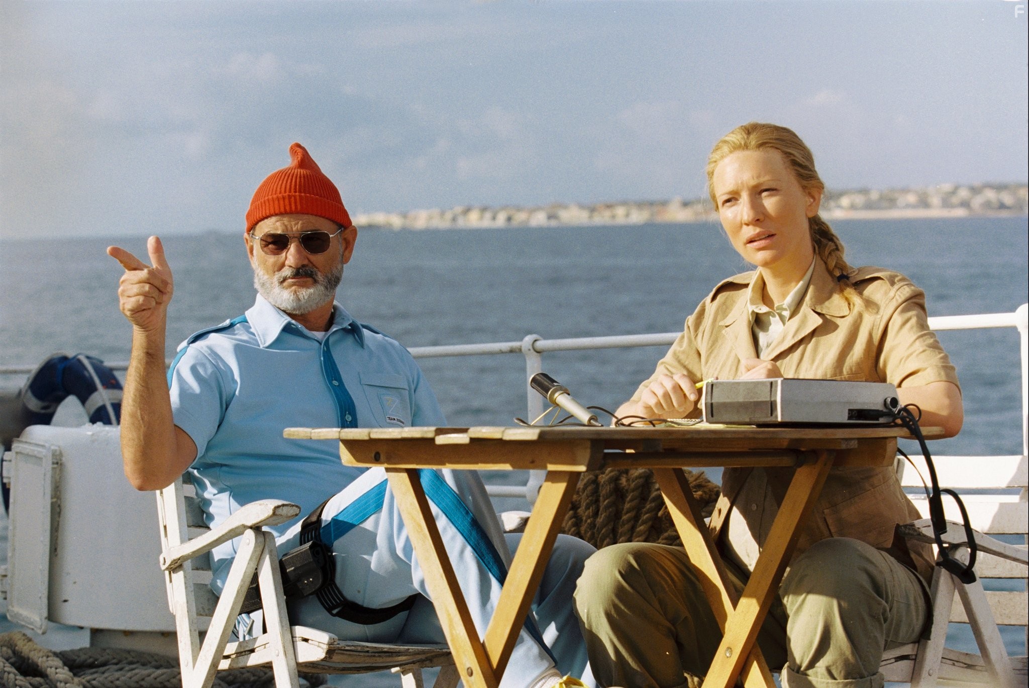 Bill Murray and Cate Blanchett in Водная жизнь (2004)