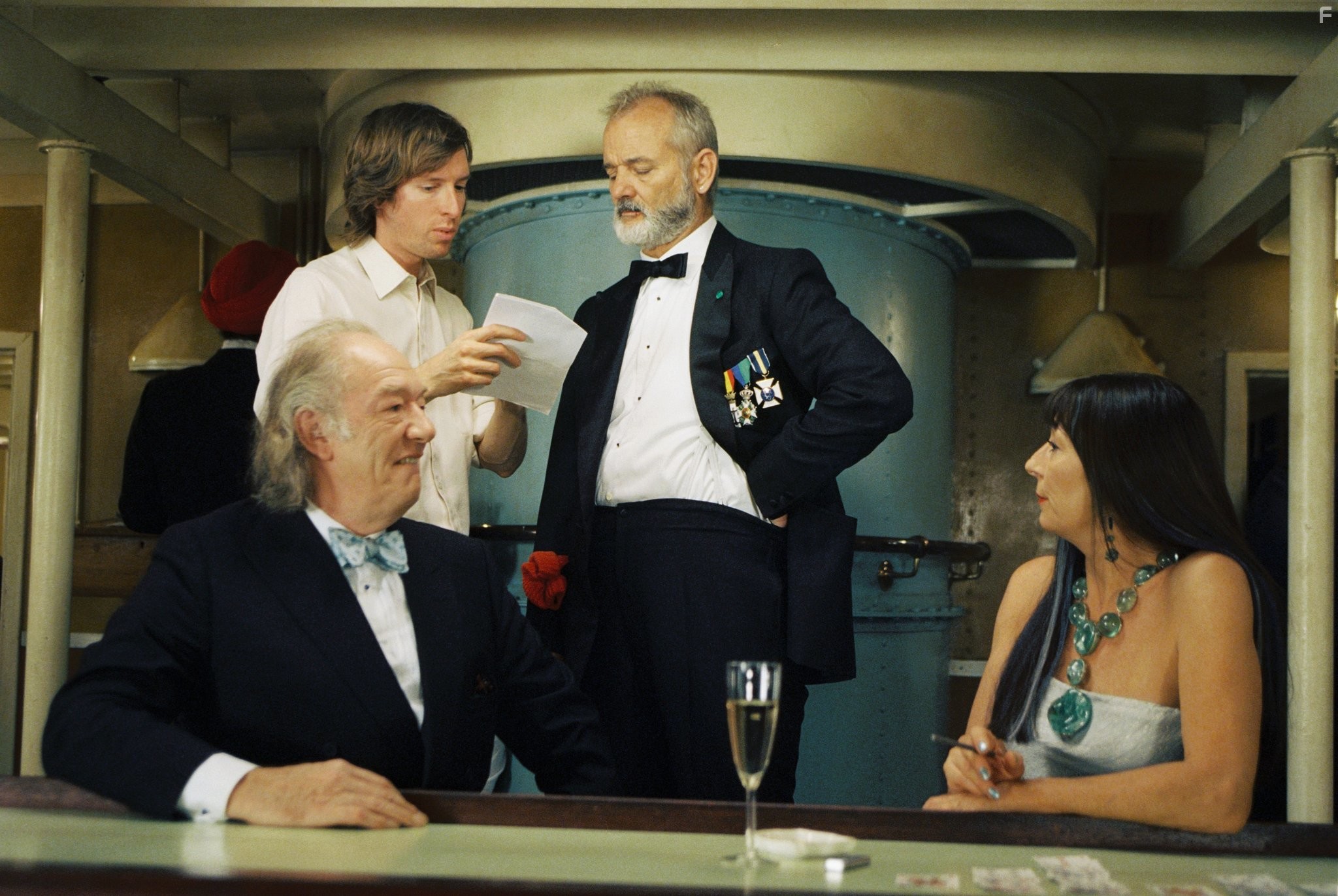 Bill Murray, Anjelica Huston, Michael Gambon, and Wes Anderson in Водная жизнь (2004)