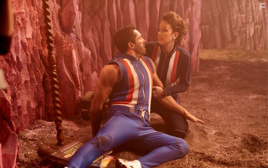 Scott Adkins and Sally Collett in Max Cloud (2020)