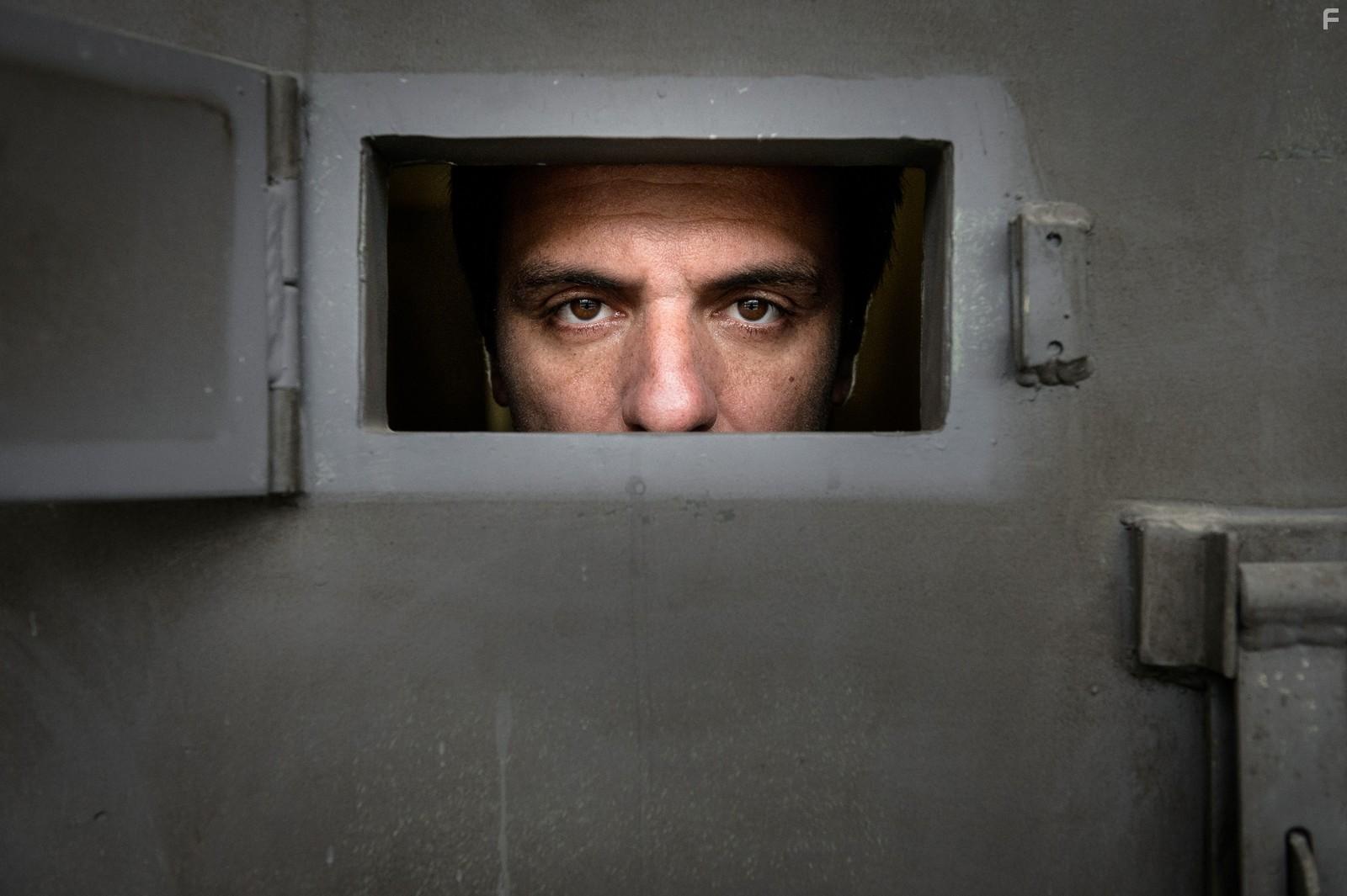 Rodrigo Lombardi in Carcereiros (2017)