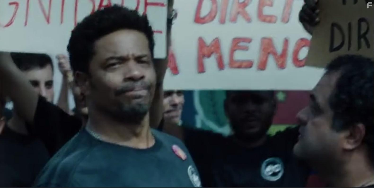 Luciano Quirino and Fernando de Paula in Carcereiros (2017)