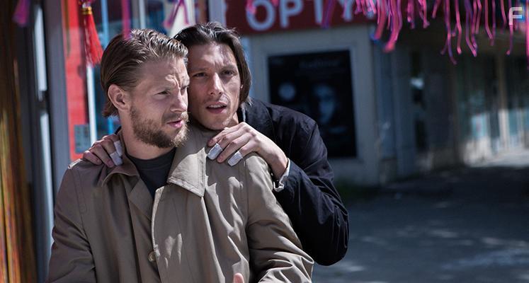 Sebastian Fabijanski and Eryk Kulm in Mowa ptakw (2019)