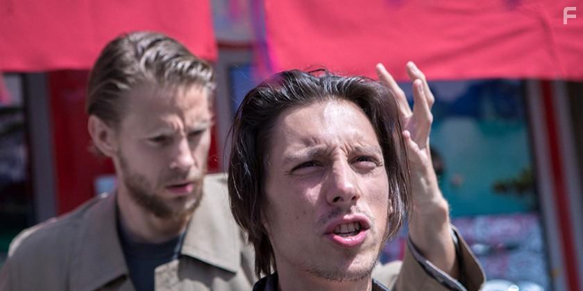 Sebastian Fabijanski and Eryk Kulm in Mowa ptakw (2019)