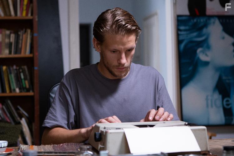 Sebastian Fabijanski in Mowa ptakw (2019)
