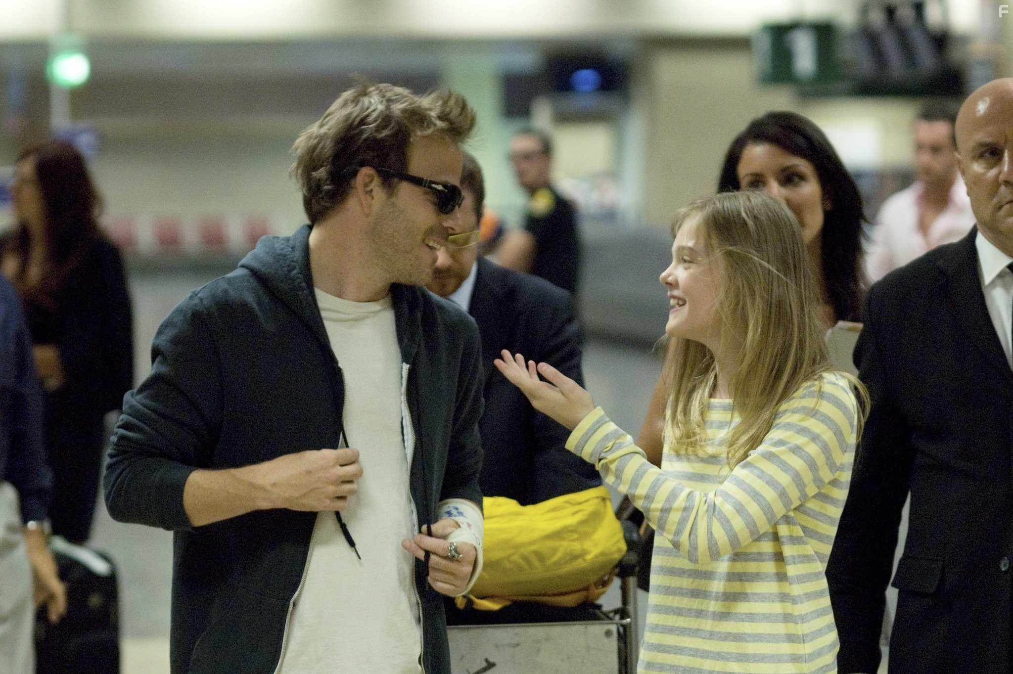 Stephen Dorff and Elle Fanning in Где-то (2010)