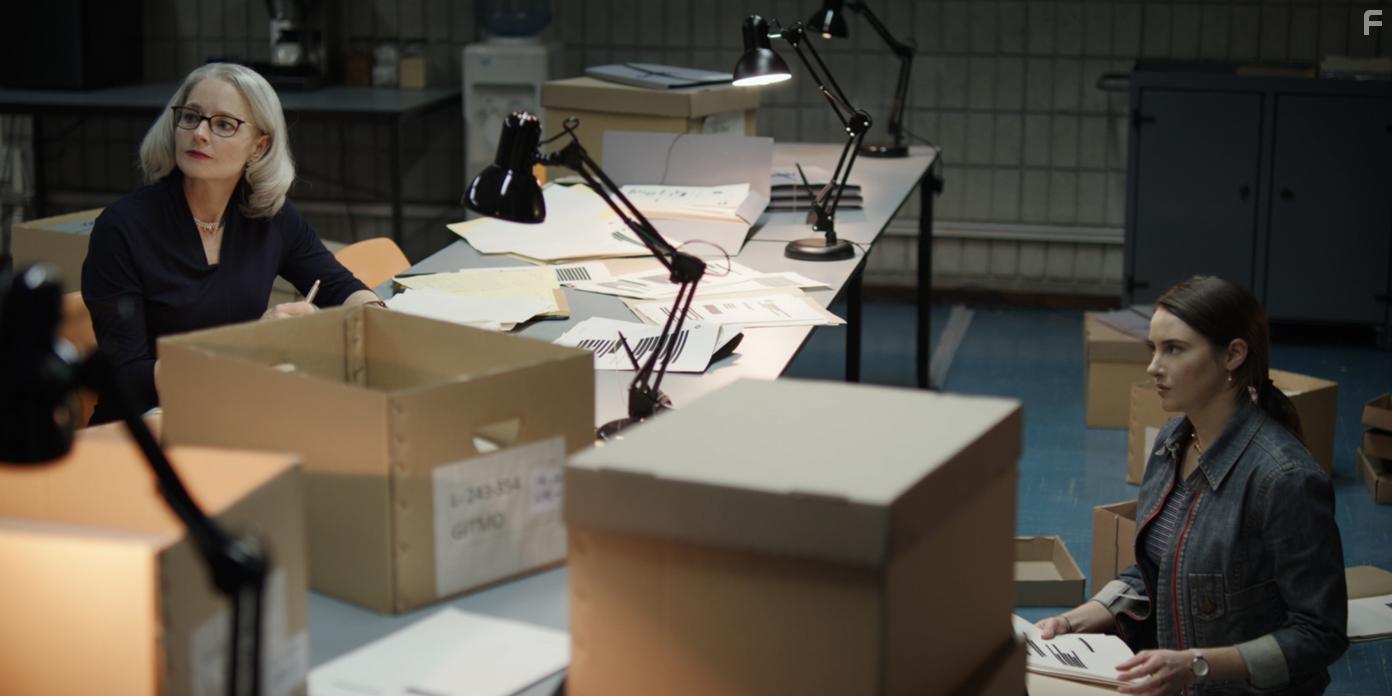 Jodie Foster and Shailene Woodley in The Mauritanian (2021)