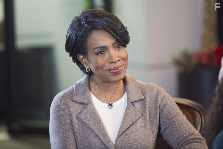 Sheryl Lee Ralph in Christmas Comes Twice (2020)