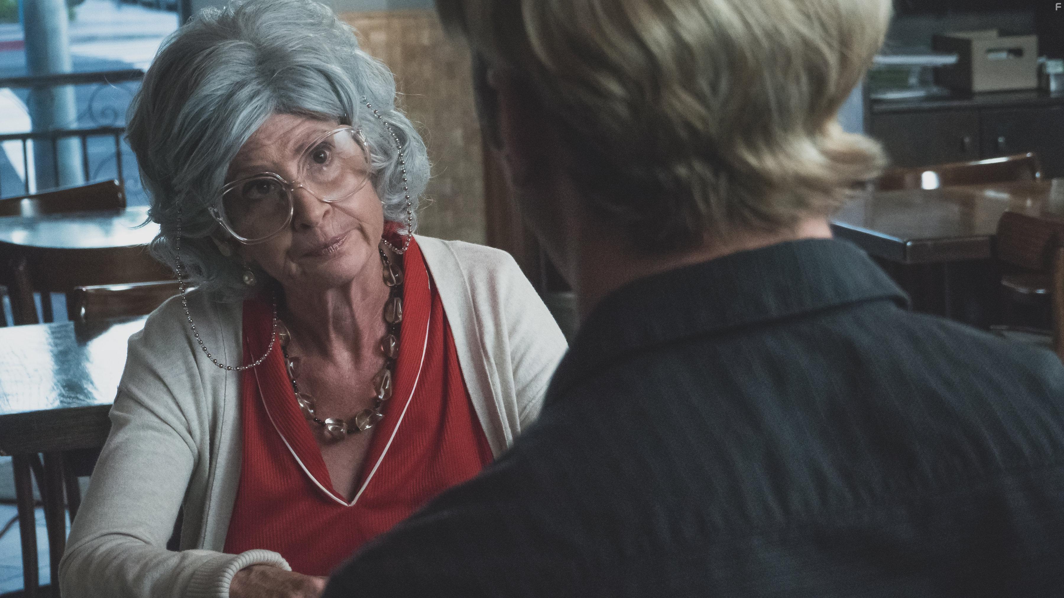 Julia Silverman and Riker Lynch in Turnover (2019)