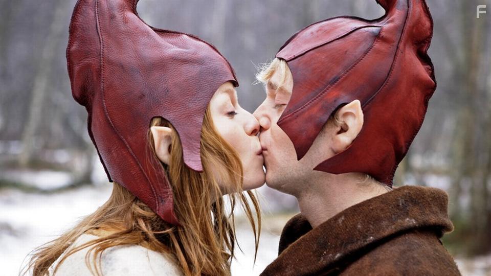 Laus Hybye and Signe Egholm Olsen in Pagten (2009)