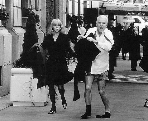 Steve Martin and Goldie Hawn in Приезжие (1999)