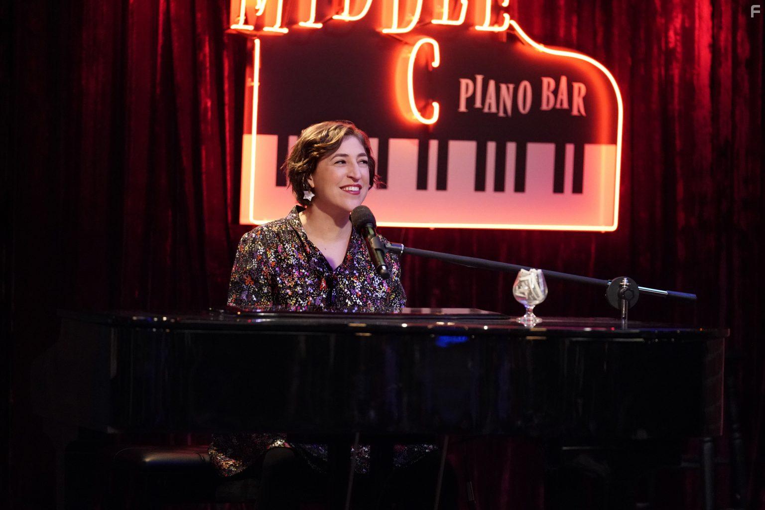 Mayim Bialik in Call Me Kat (2021)