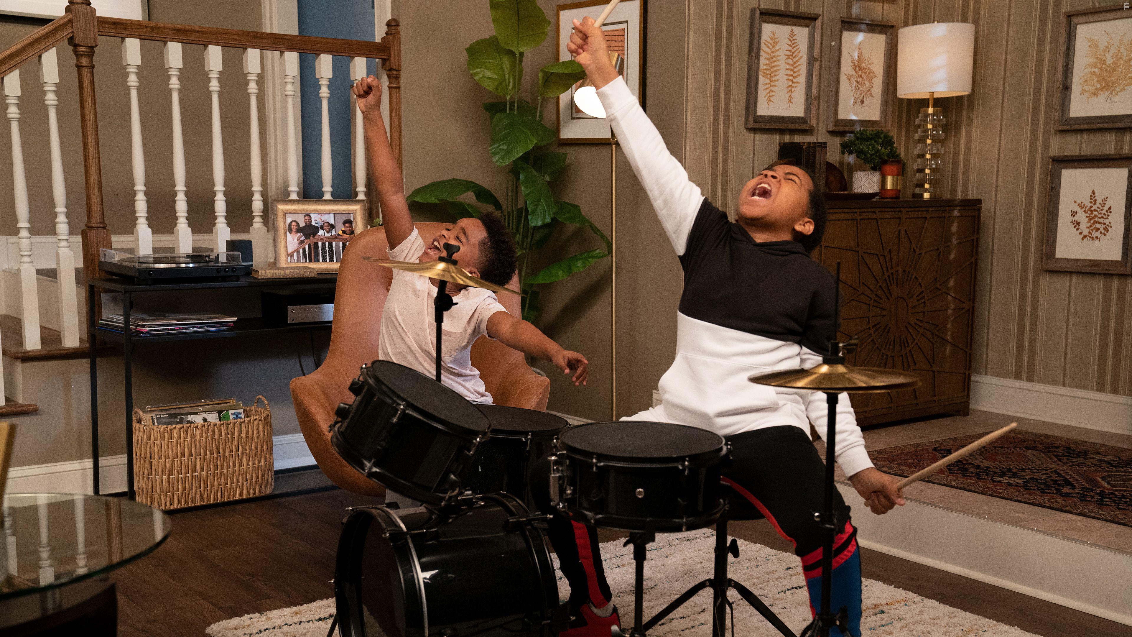 Young Dylan and Hero Hunter in Young Dylan (2020)