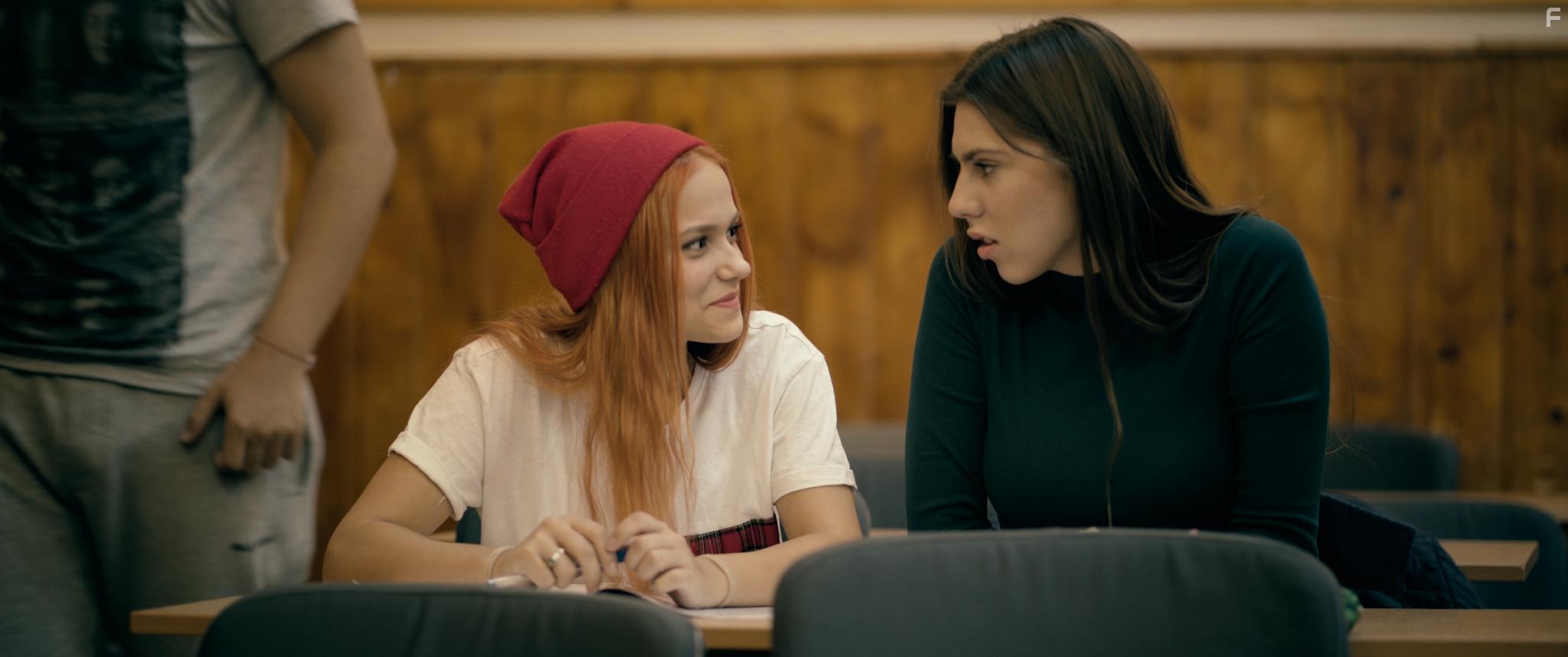 Bianca Diaconu and Stefania Marinescu in Pisica Verde (2019)