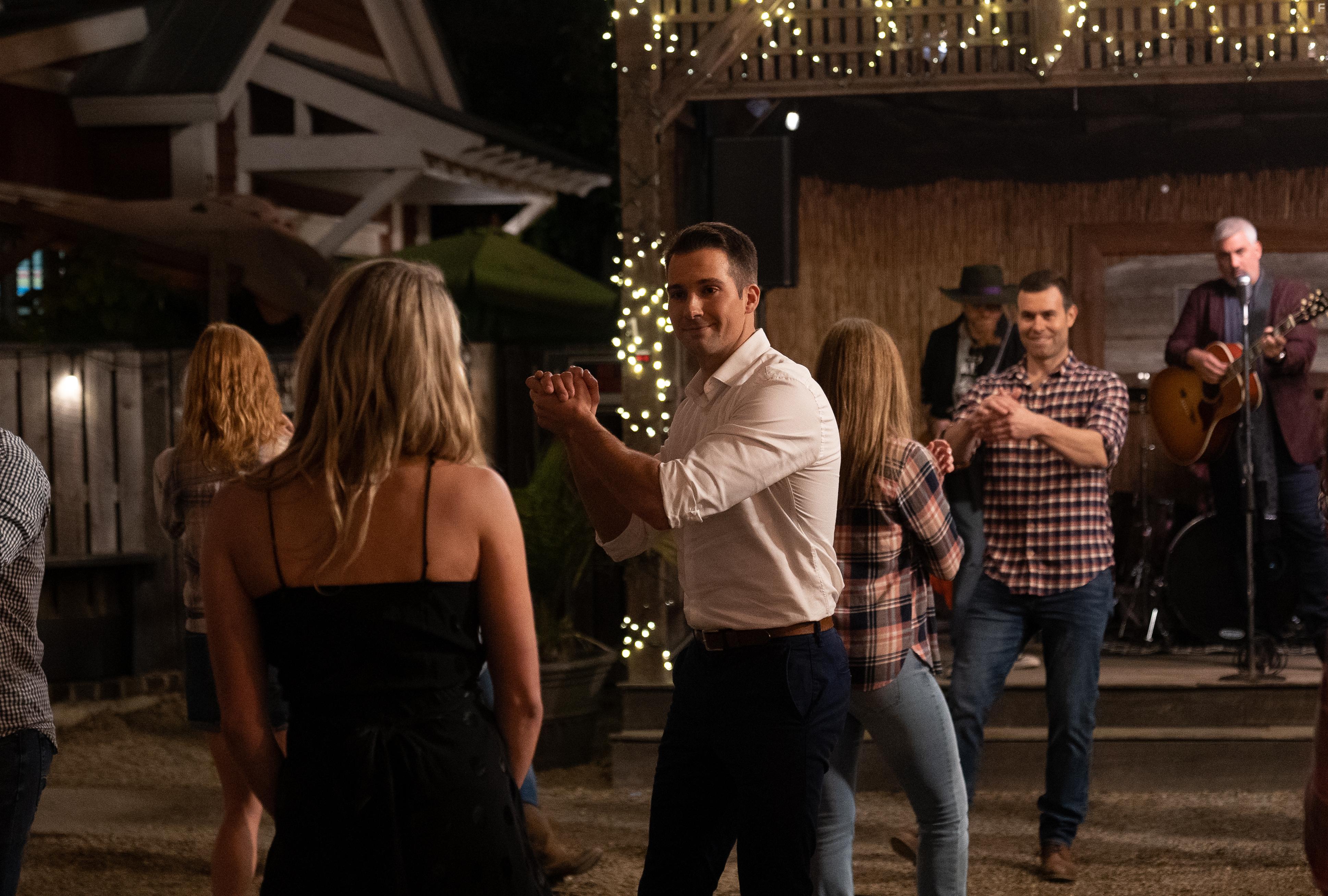 Taylor Hicks, Lesa Wilson, Andrew Rush, James Maslow, and Ciara Hanna in Stars Fell on Alabama (2021)