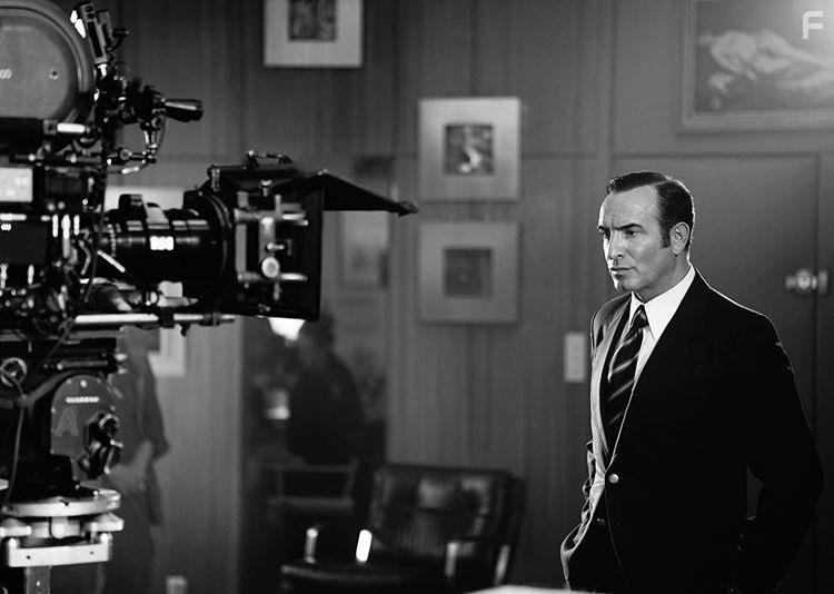 Jean Dujardin in OSS 117: Alerte rouge en Afrique noire (2021)