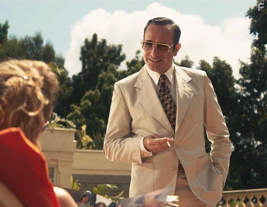 Jean Dujardin in OSS 117: Alerte rouge en Afrique noire (2021)