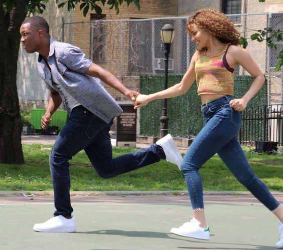Corey Hawkins and Leslie Grace in In the Heights (2021)