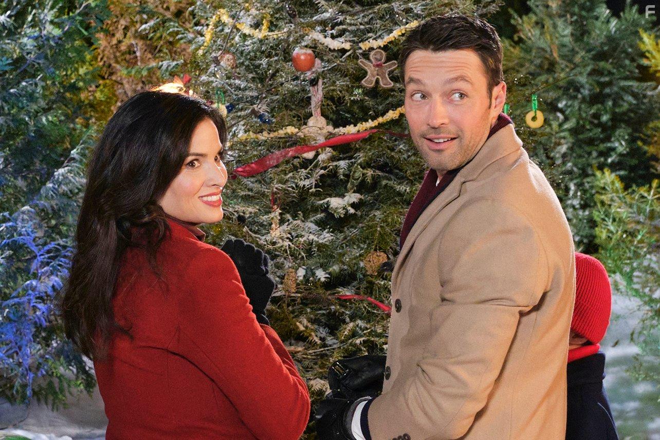 Katrina Law and Carlo Marks in Christmas with the Darlings (2020)