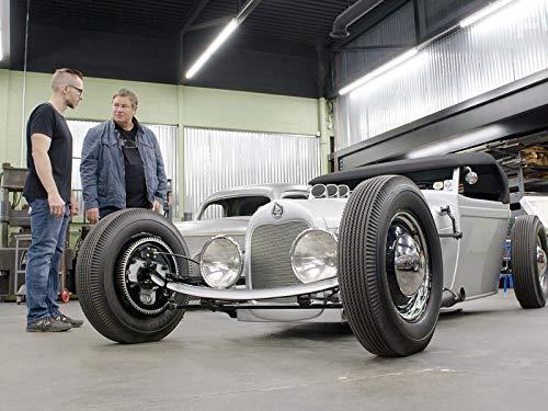 Mike Brewer in World of Cars (2020)