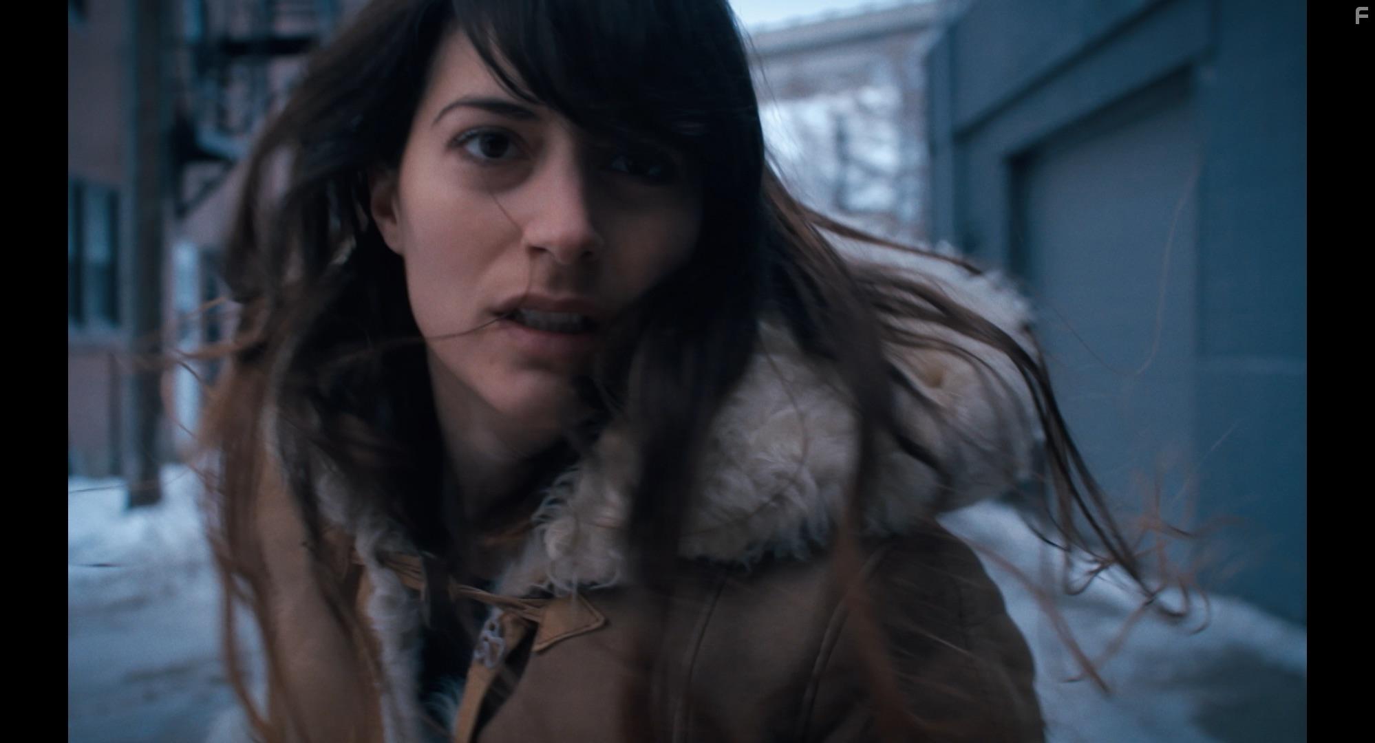 Viola von Scarpatetti in Fly in Fly out - Cadavre Exquis (2019)