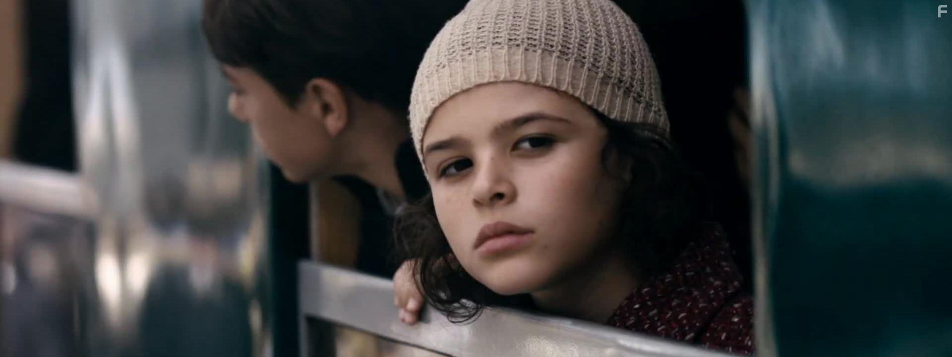 Riva Krymalowski in Als Hitler das rosa Kaninchen stahl (2019)