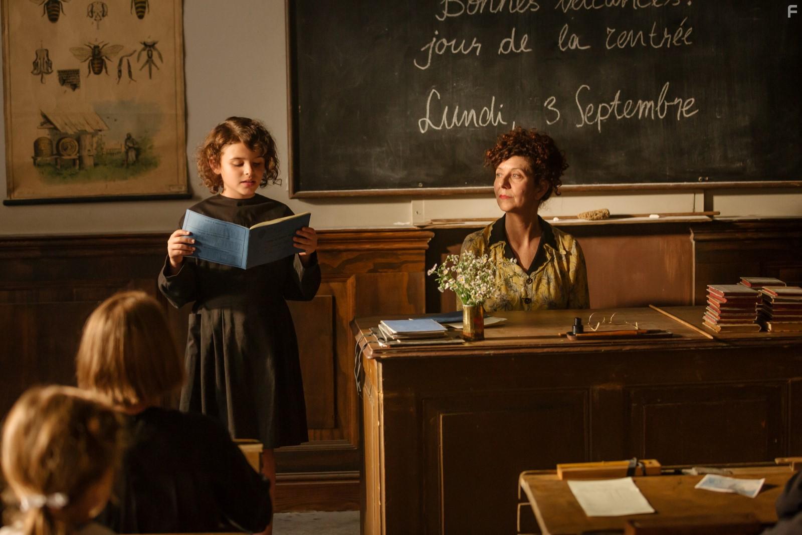 Riva Krymalowski in Als Hitler das rosa Kaninchen stahl (2019)