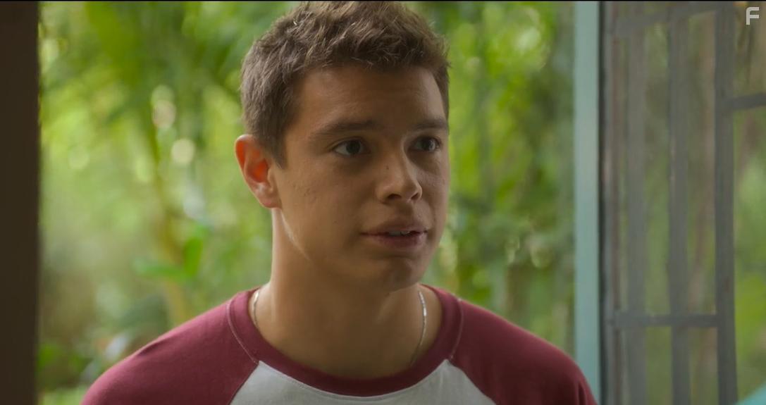 Carlos Sanson in Bump (2021)