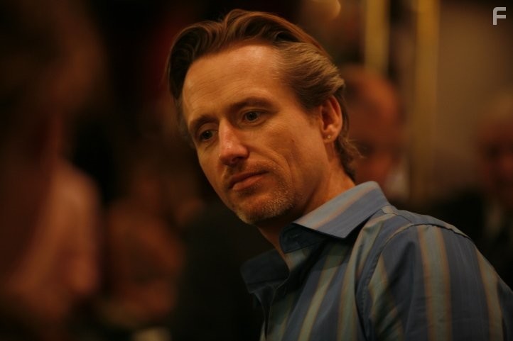 Linus Roache in Yonkers Joe (2008)