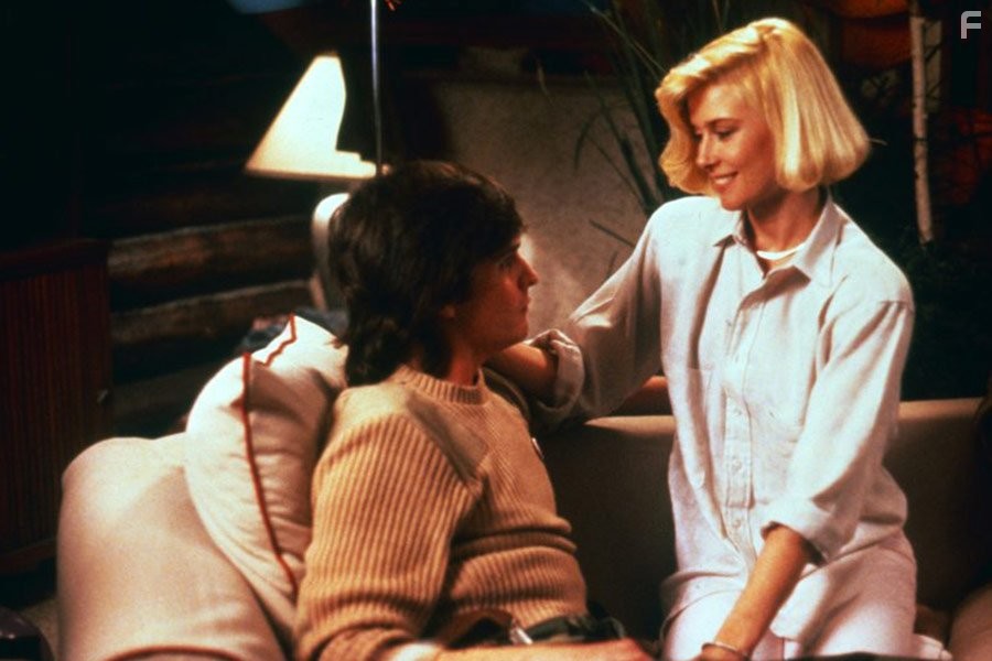 Susan Jennifer Sullivan and Jeff Bennett in Пятница 13 - Часть 7: Новая кровь (1988)