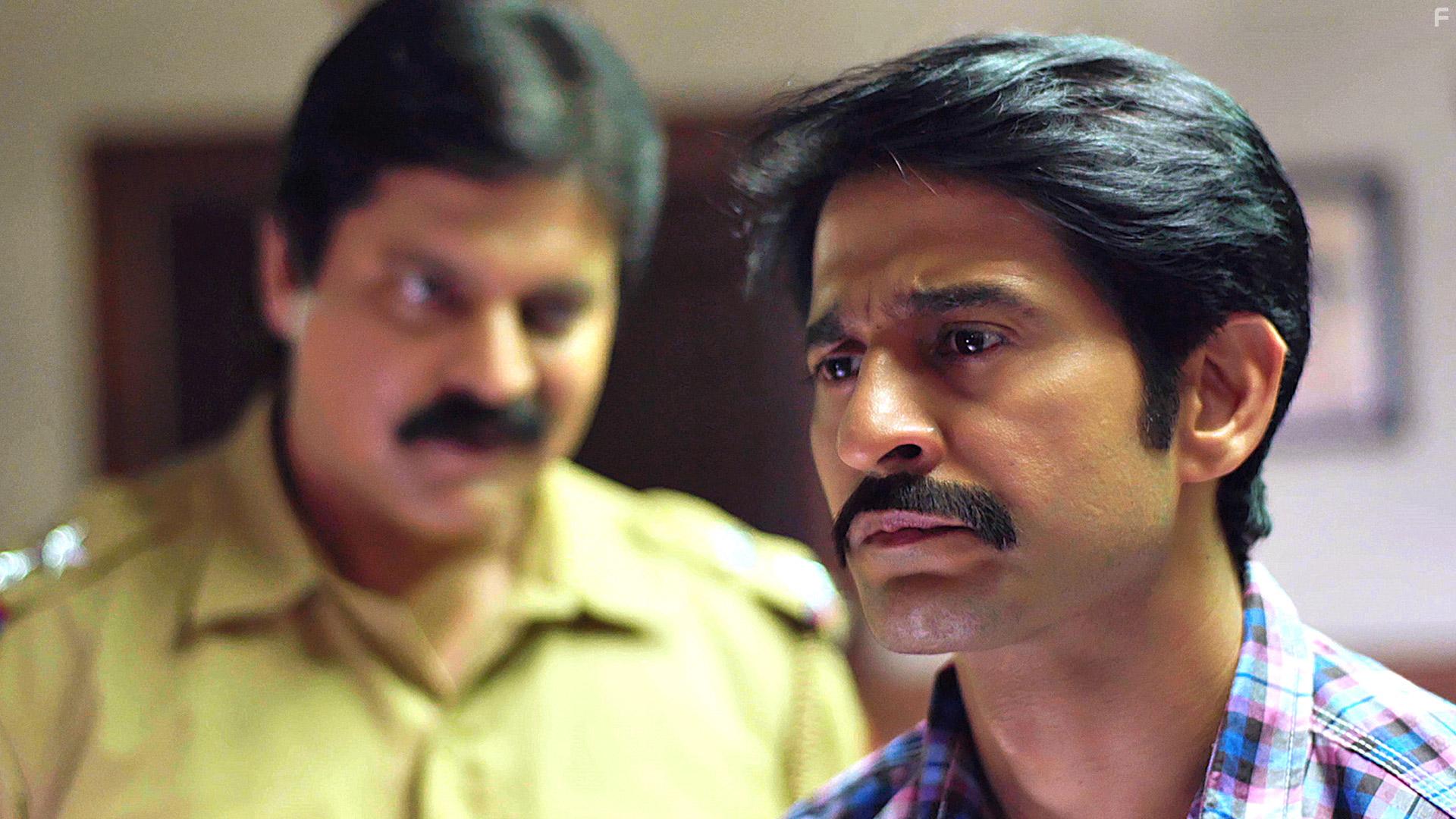 Hitten Ttejwani and Prakash Ramchandani in The Investigation (2019)