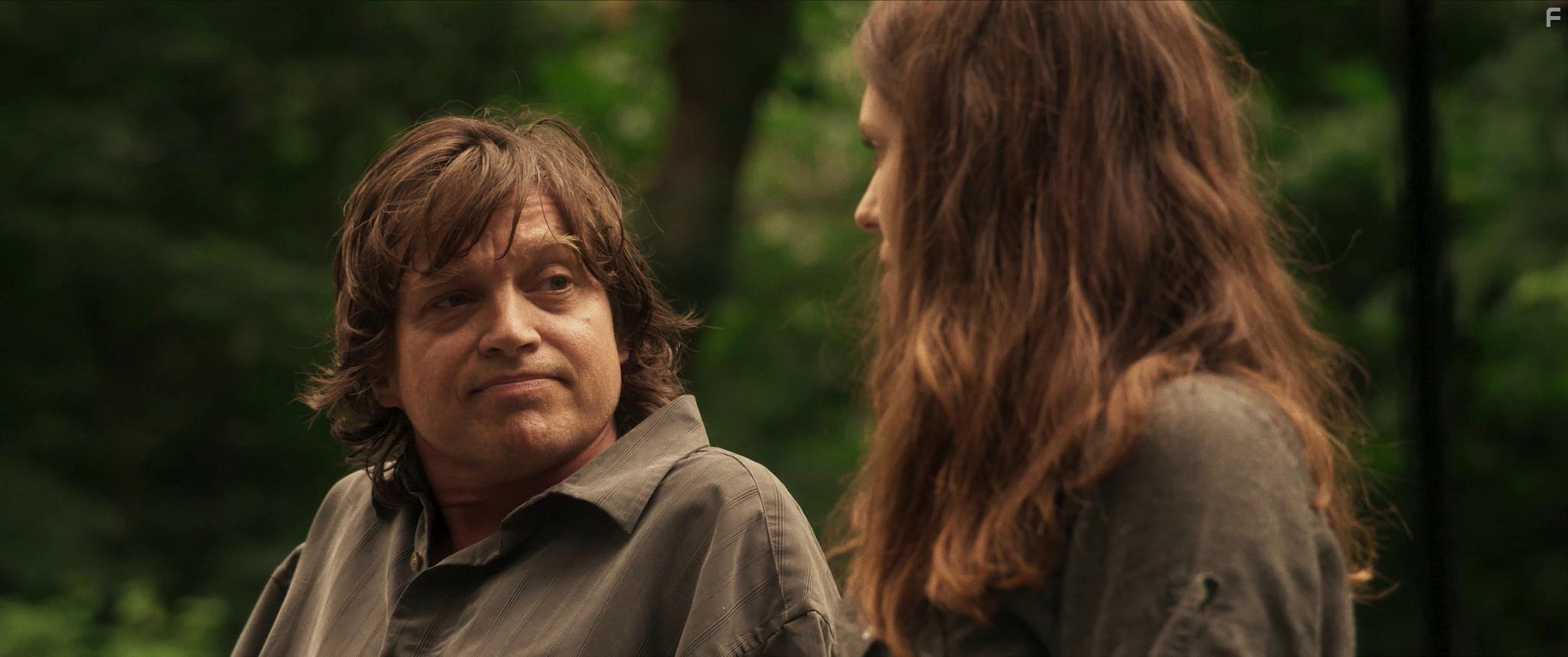 Rob Campbell and Rachel McKeon in The Undiscovered Country (2019)