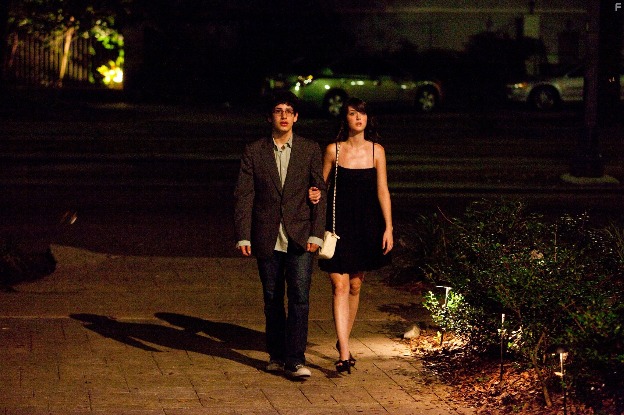 Matt Bennett and Nicole Weaver in Удар по девственности (2010)