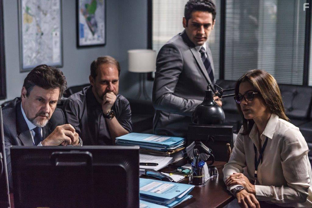 Flvia Alessandra, Antonio Calloni, Bruce Gomlevsky, and Joo Baldasserini in Polcia Federal: A Lei  para Todos (2017)