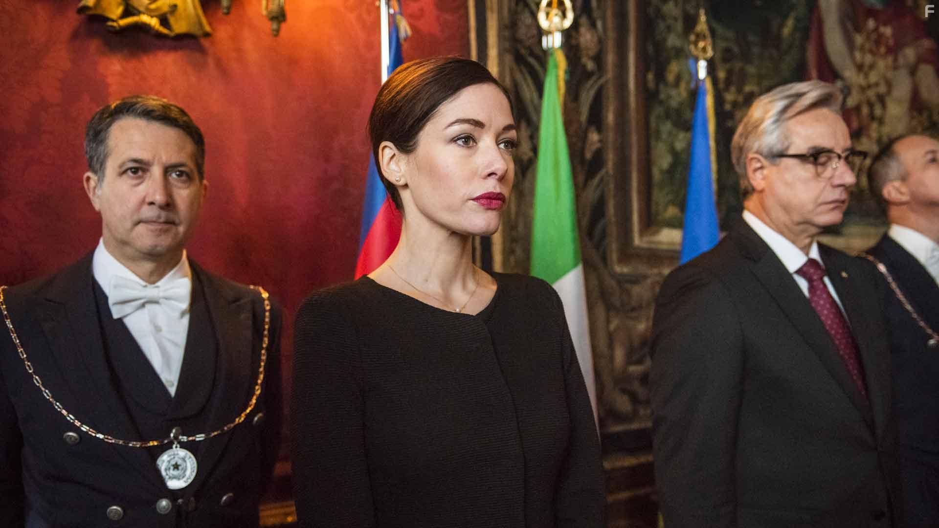 Sarah Felberbaum in Bentornato presidente (2019)