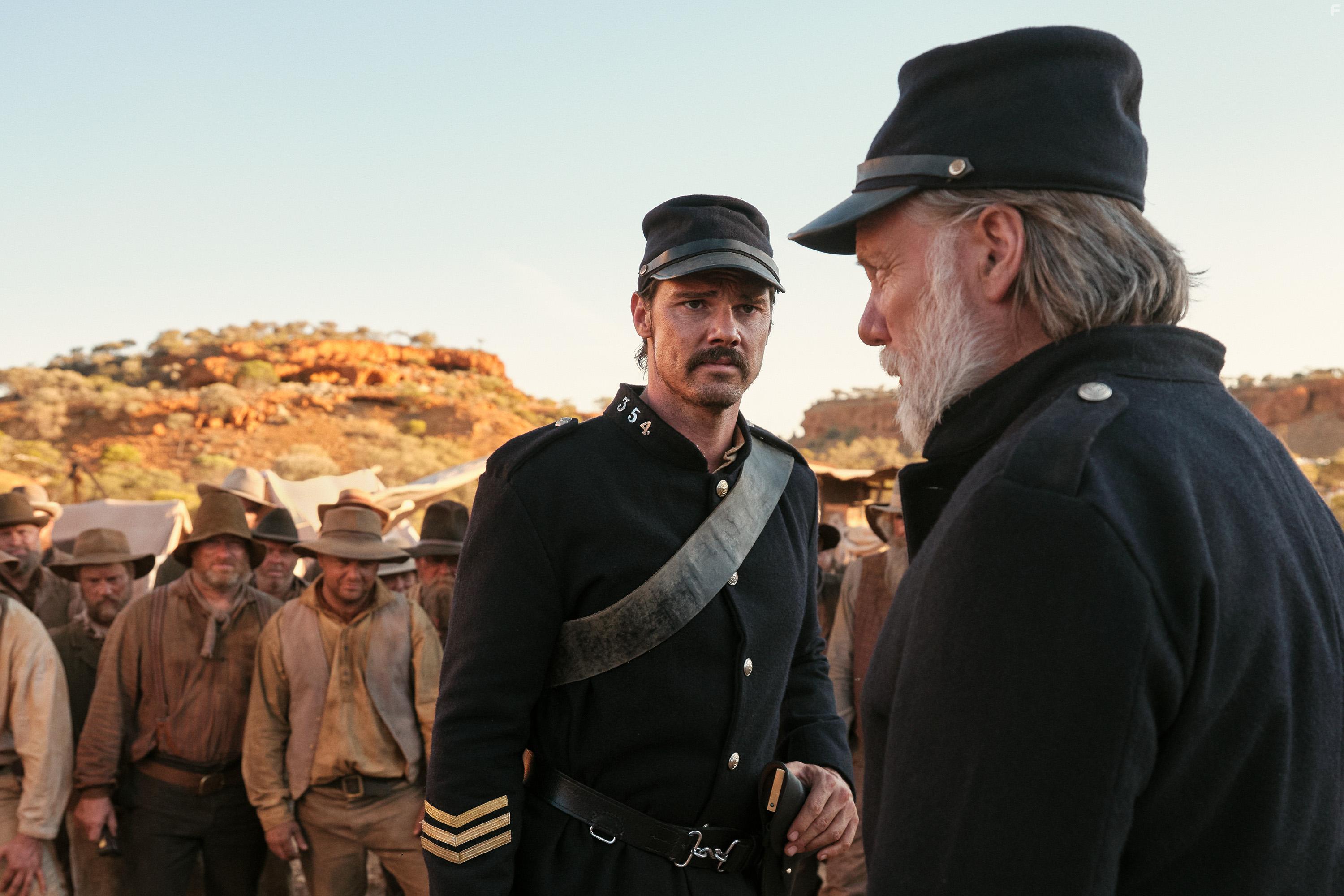 Erik Thomson and Jay Ryan in The Furnace (2020)