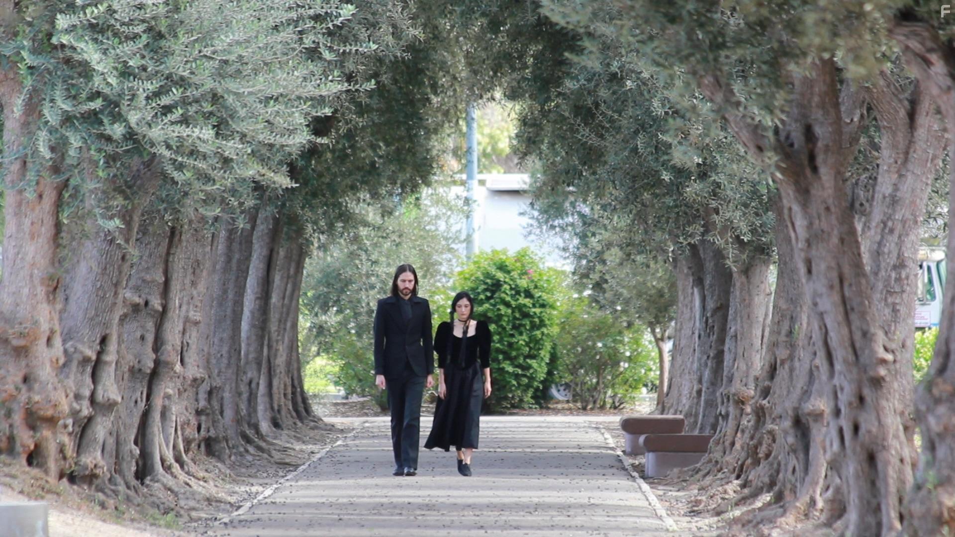 Nick Josephs and Sara Young Chandler in Pig Blood Vampire (2020)