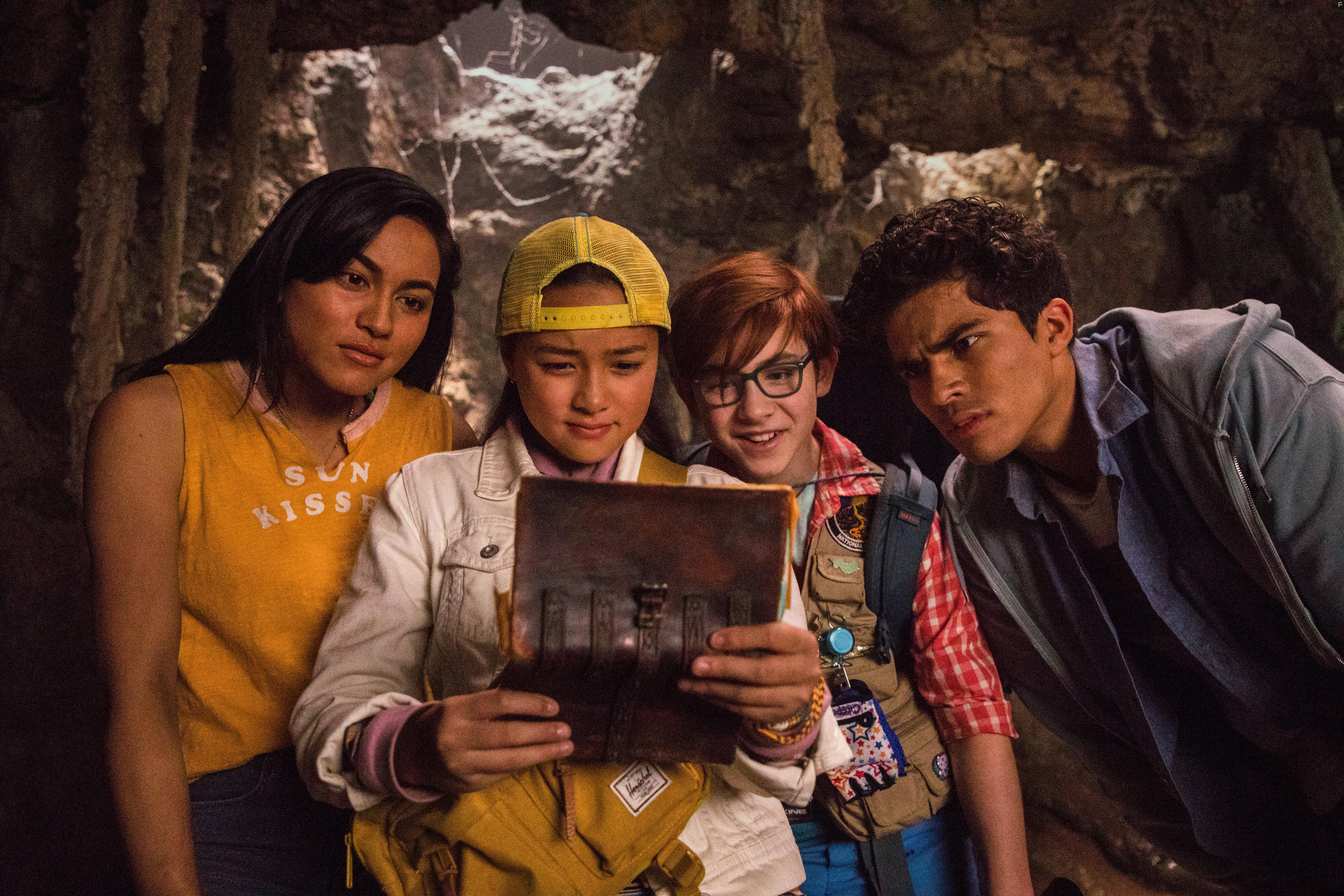 Owen Vaccaro, Alex Aiono, Lindsay Watson, and Kea Peahu in Finding 'Ohana (2021)