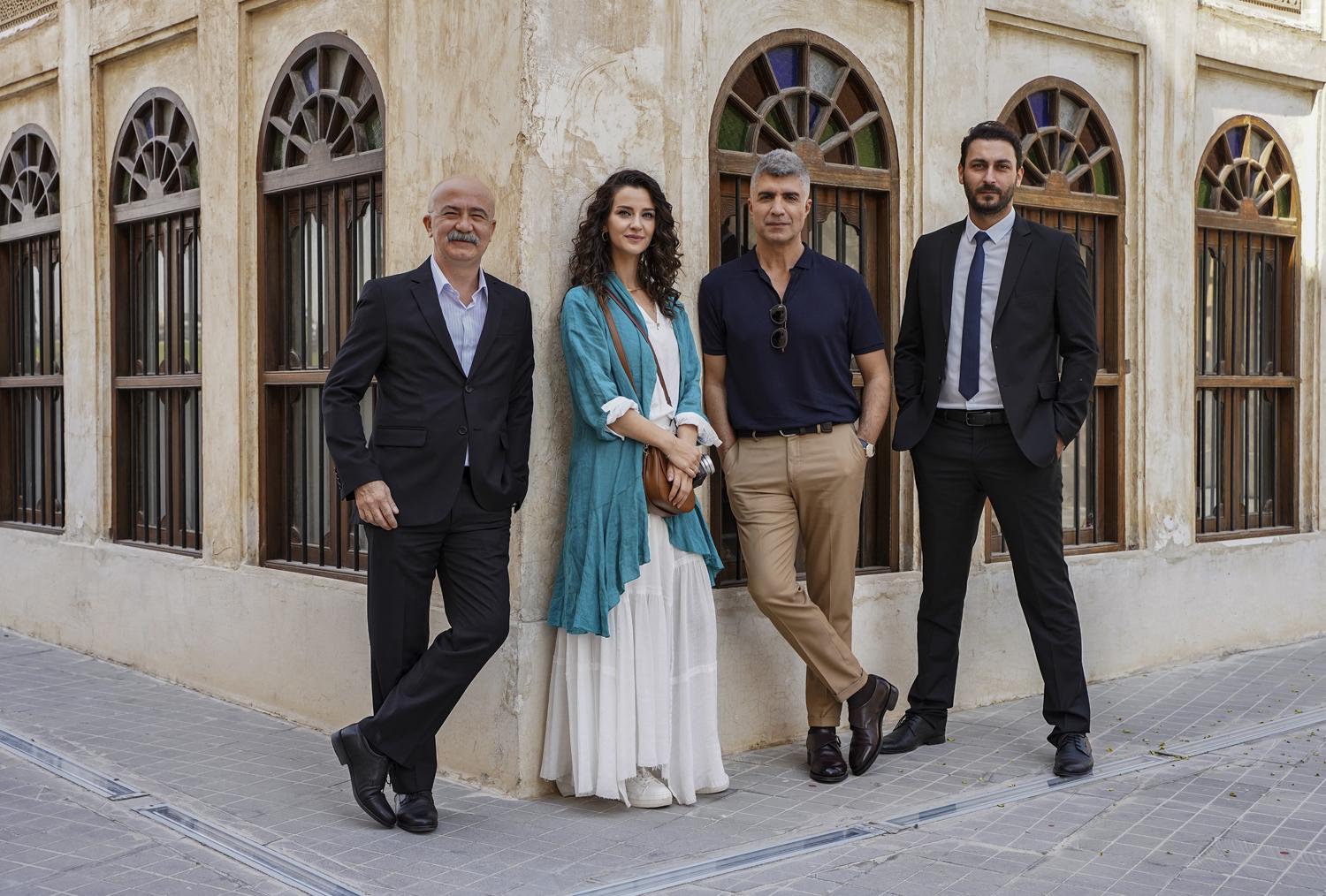 zcan Deniz, Durul Bazan, and Irem Helvacioglu in Seni ok Bekledim (2021)