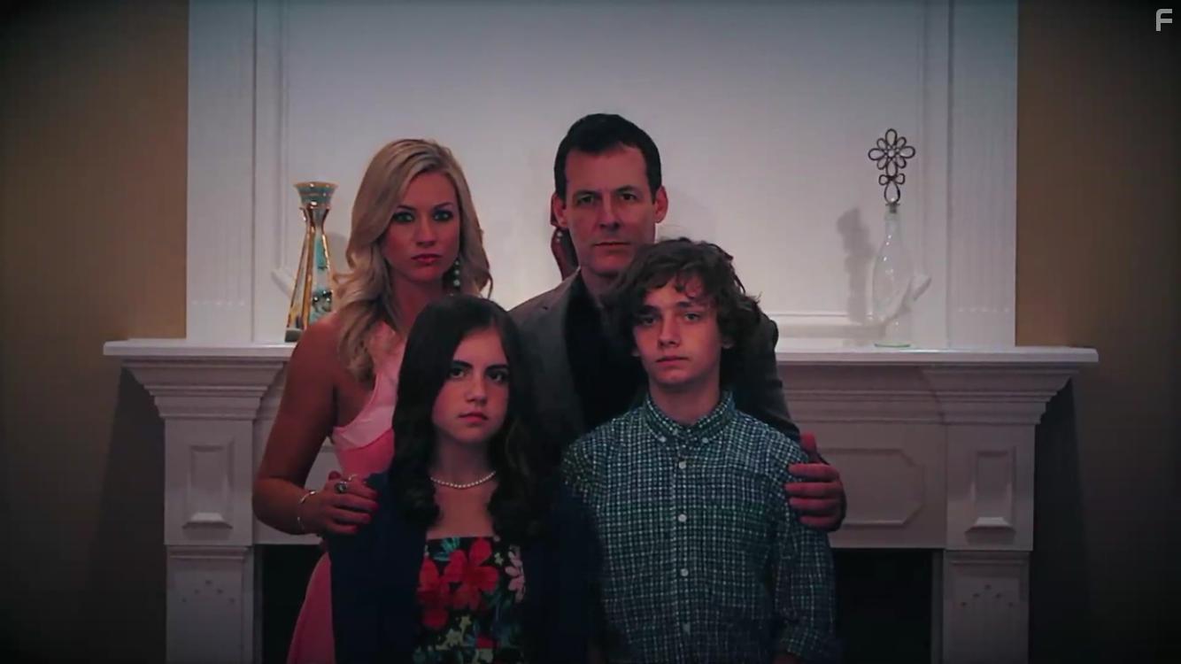 Marla Malcolm, Robert Pralgo, Abbey Kochman, and Henry Friedman in Crazy 2 Crazy (2021)