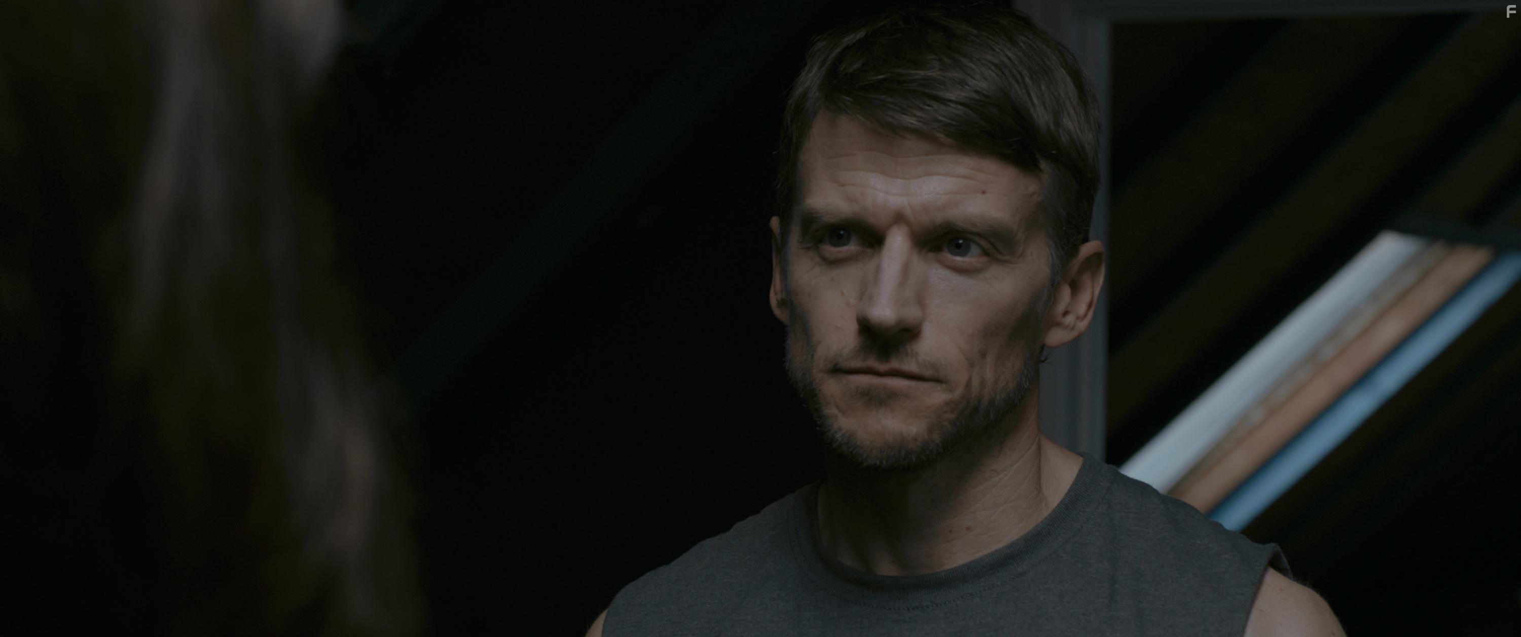 Gideon Emery in 100 Days to Live (2019)